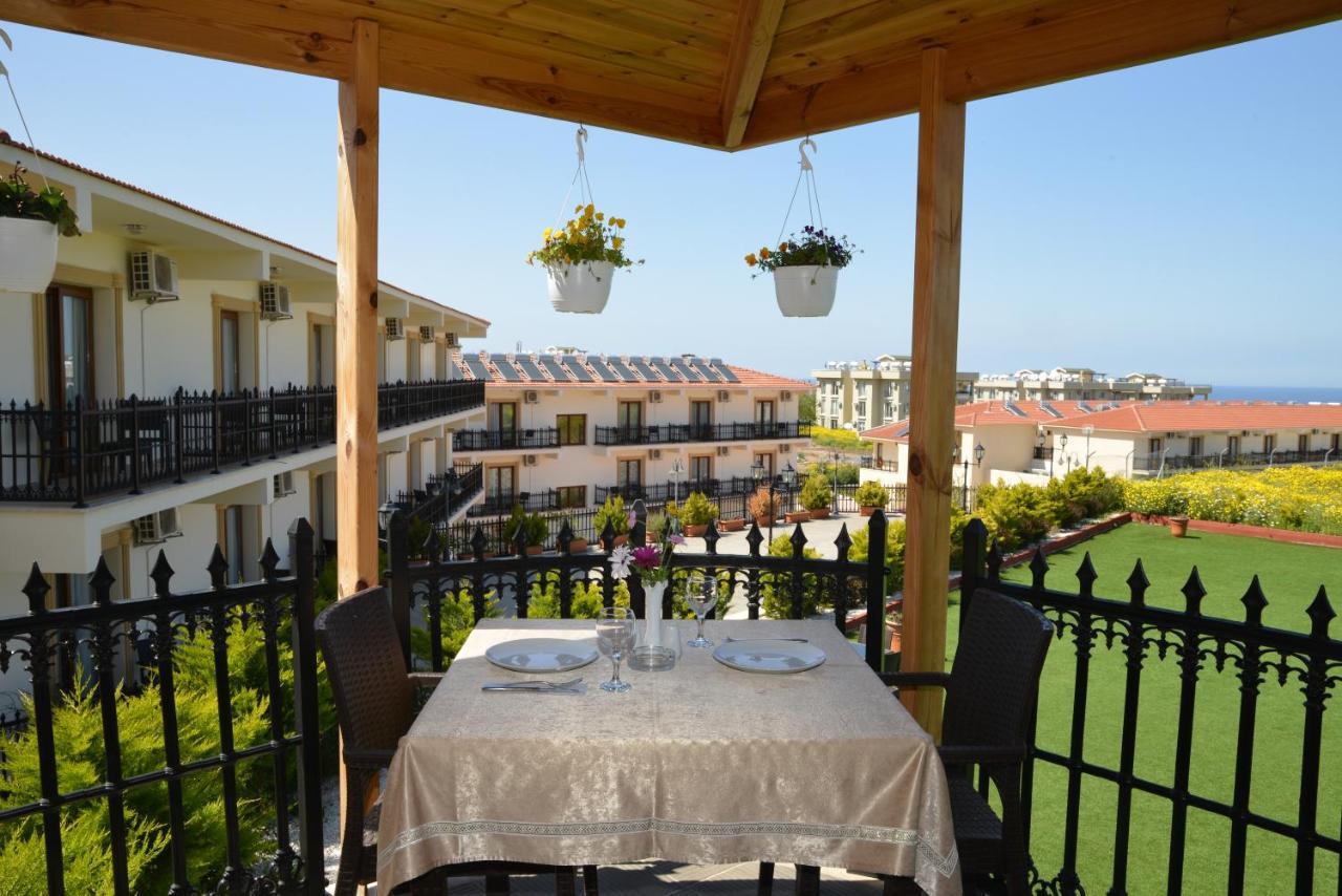 Riverside Garden Resort & Suna'S Beach Club Krini Buitenkant foto