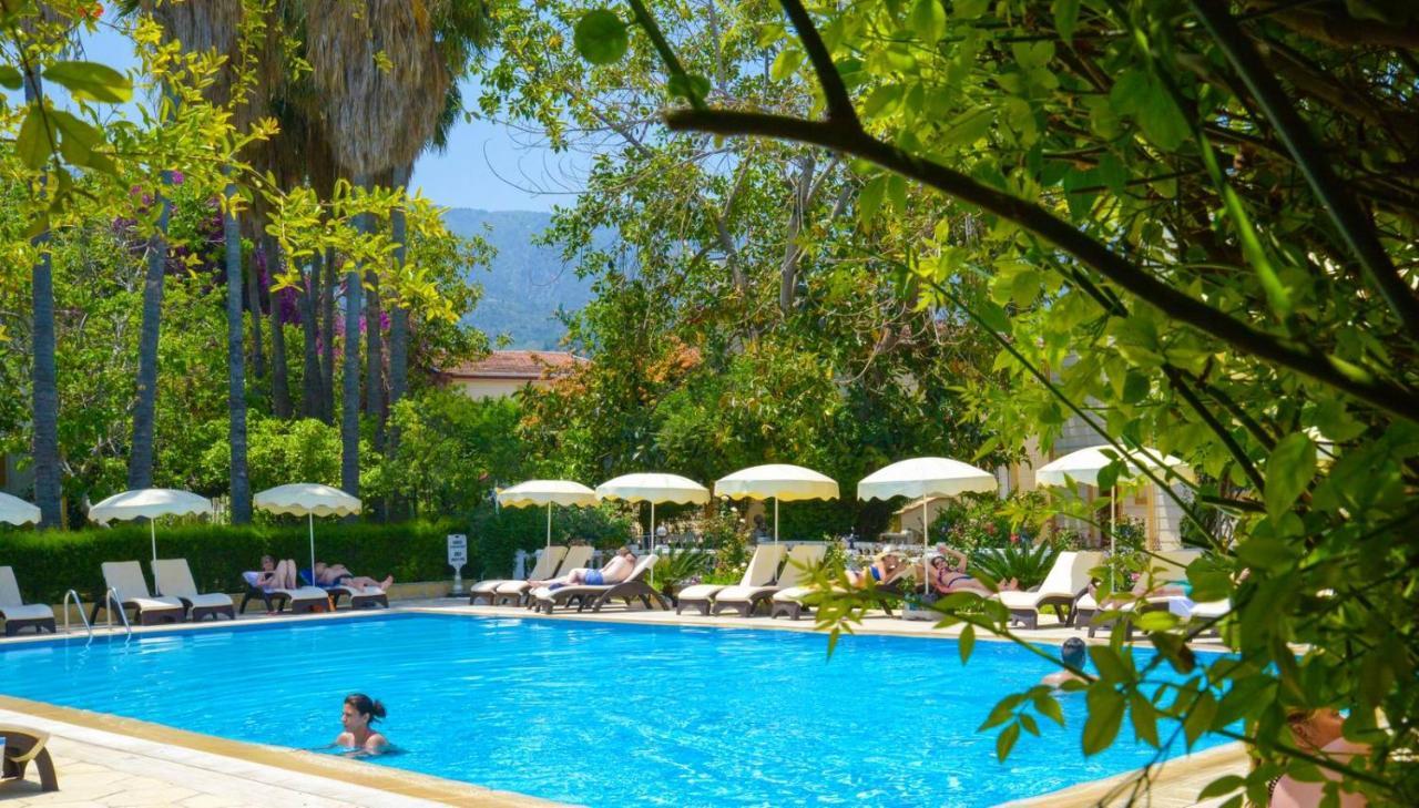 Riverside Garden Resort & Suna'S Beach Club Krini Buitenkant foto