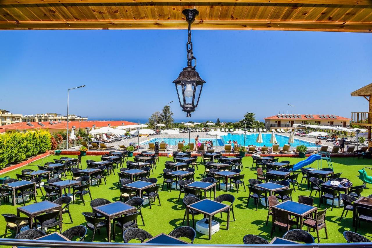 Riverside Garden Resort & Suna'S Beach Club Krini Buitenkant foto